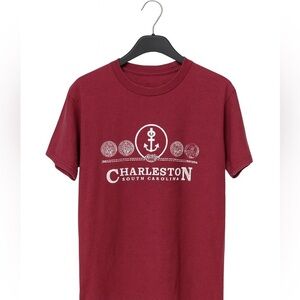 Charleston, South Carolina Vintage Men's Size Large Short-Sleeve Red T-Shirt.